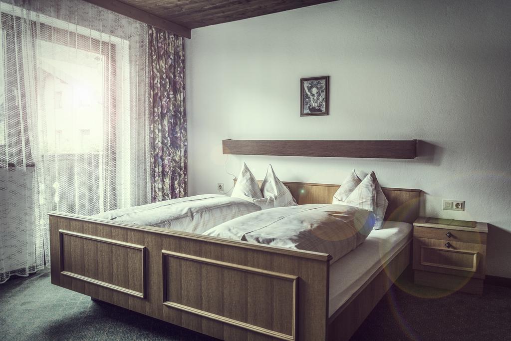 Gasthof Pension Alpenblick Radfeld Szoba fotó