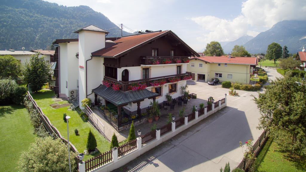 Gasthof Pension Alpenblick Radfeld Kültér fotó