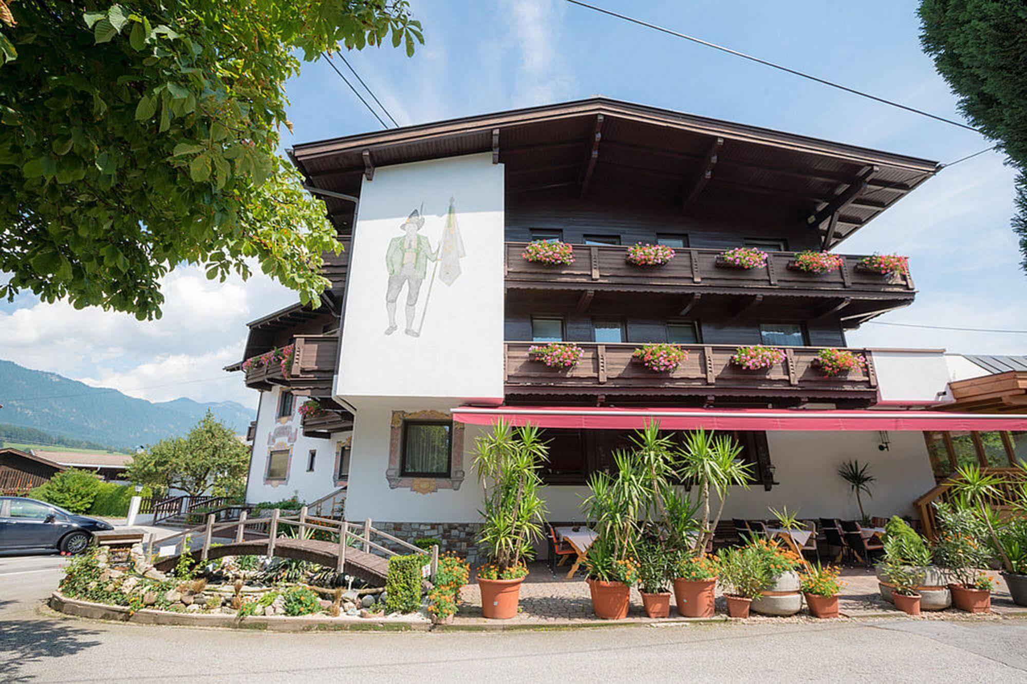Gasthof Pension Alpenblick Radfeld Kültér fotó