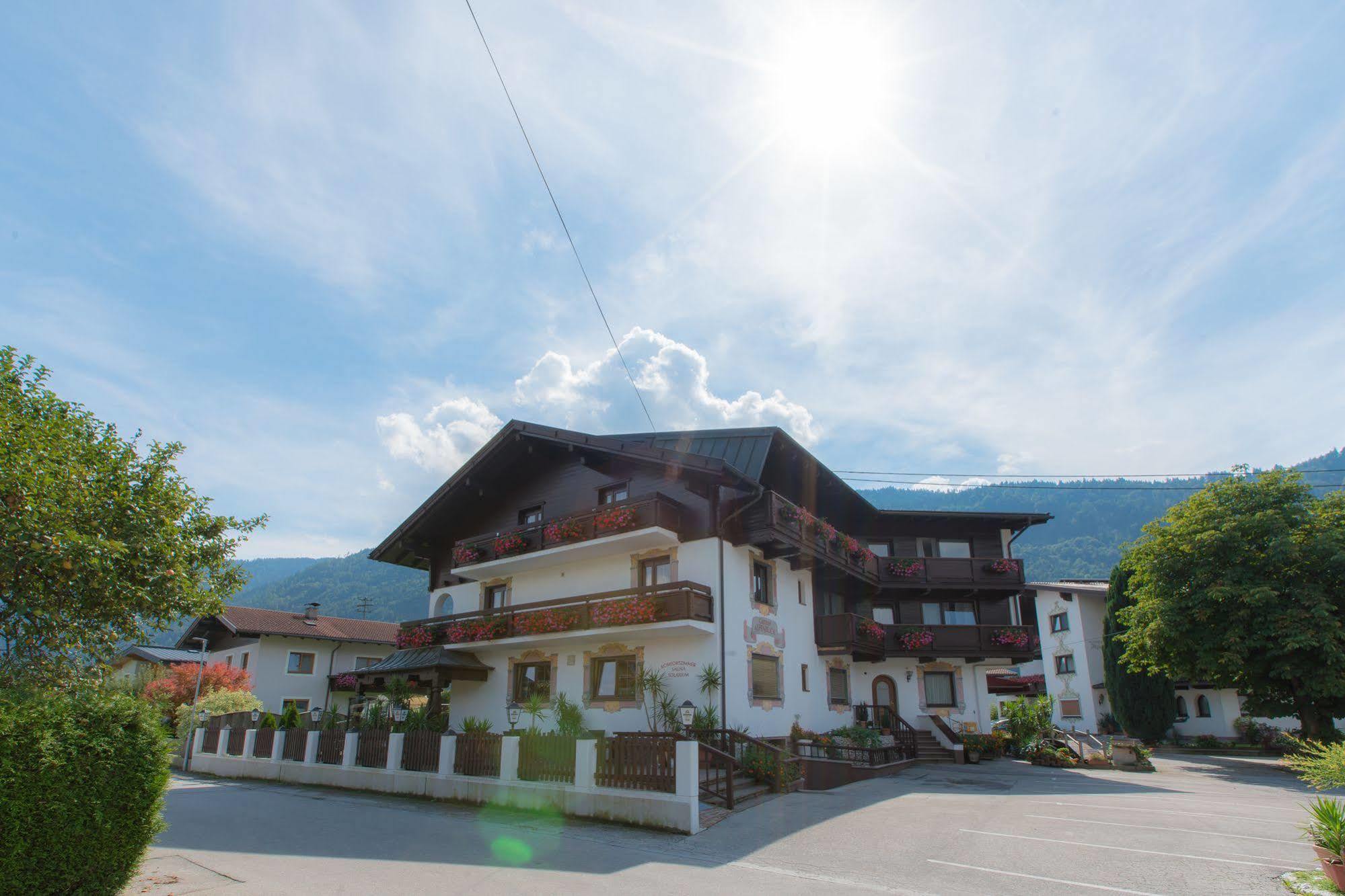 Gasthof Pension Alpenblick Radfeld Kültér fotó