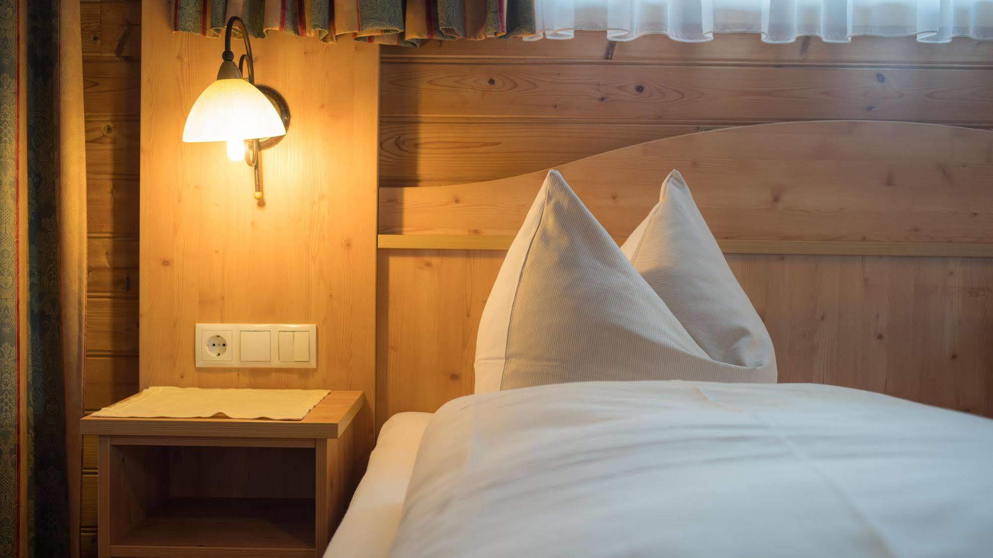 Gasthof Pension Alpenblick Radfeld Kültér fotó
