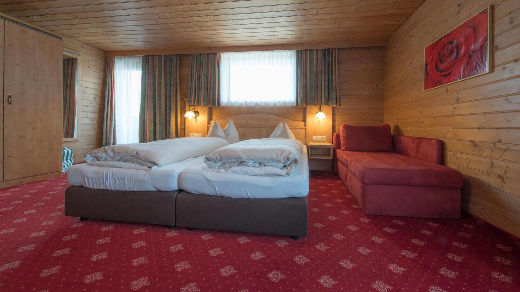 Gasthof Pension Alpenblick Radfeld Kültér fotó